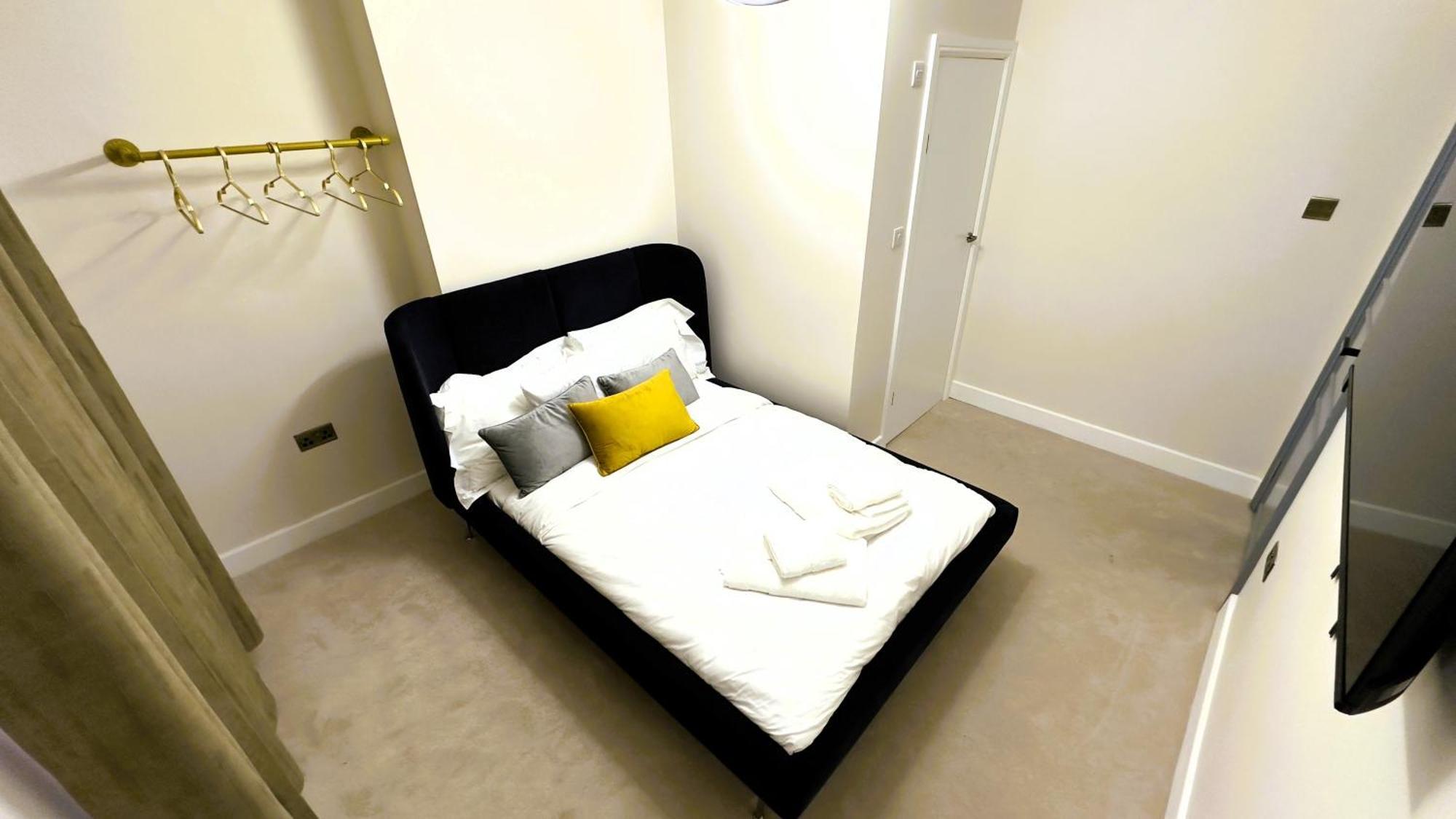 Luxury 2 *